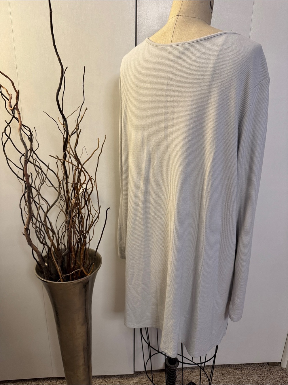 J. Jill Relaxed Scoop Neck Tunic - Light Gray - Picture 4 of 6